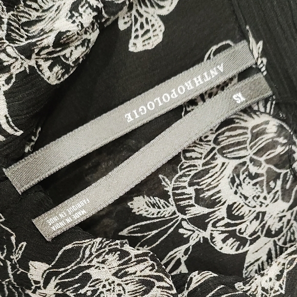 Floral Black Sheer Blouse - Picture 5 of 7